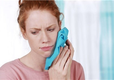Denti del giudizio – perché spuntano e cosa fare